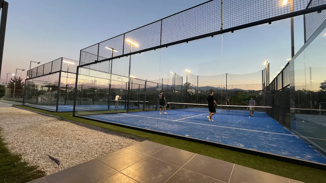 Queen’s Club ile Girit Padel Kampı Queen’s Club ile Girit Padel Kampı